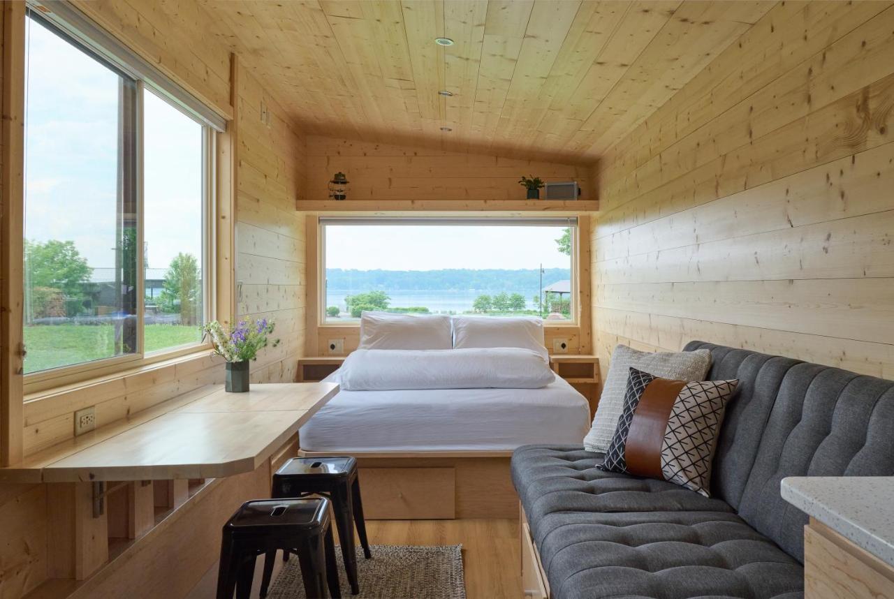Hutton Brickyards Riverfront Hotel & Venue Kingston Exteriör bild