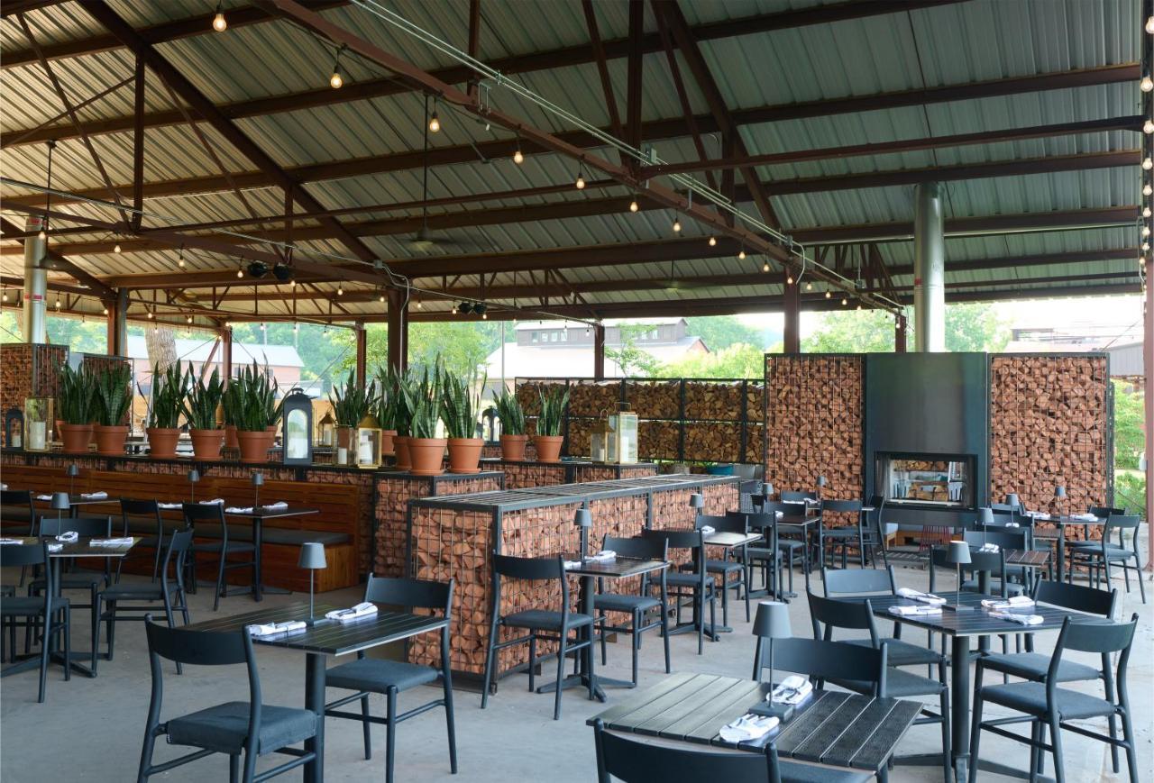 Hutton Brickyards Riverfront Hotel & Venue Kingston Exteriör bild