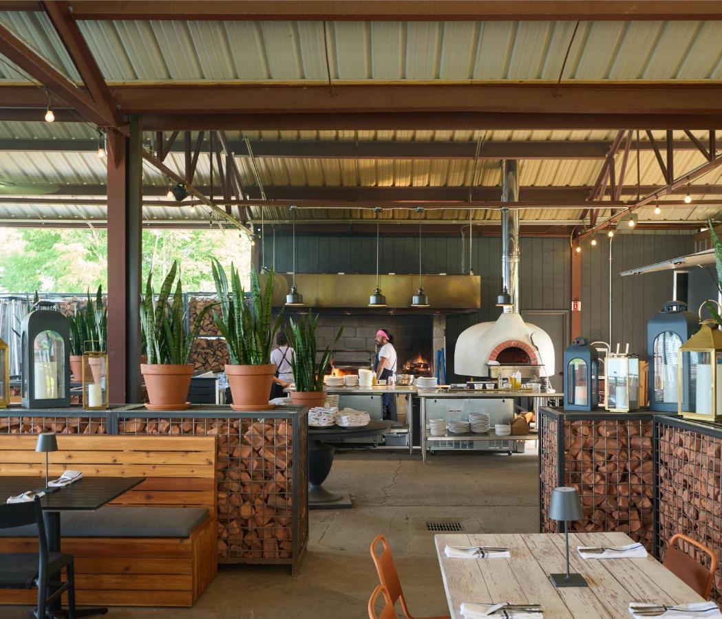 Hutton Brickyards Riverfront Hotel & Venue Kingston Exteriör bild